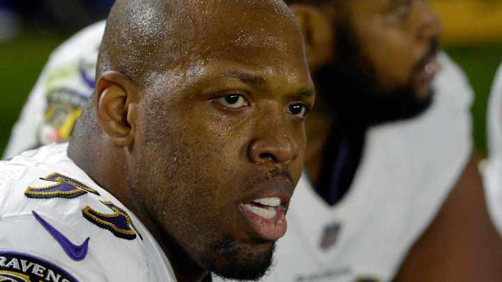 Terrell Suggs, Former Teammates Pay Tribute to Chris Doleman