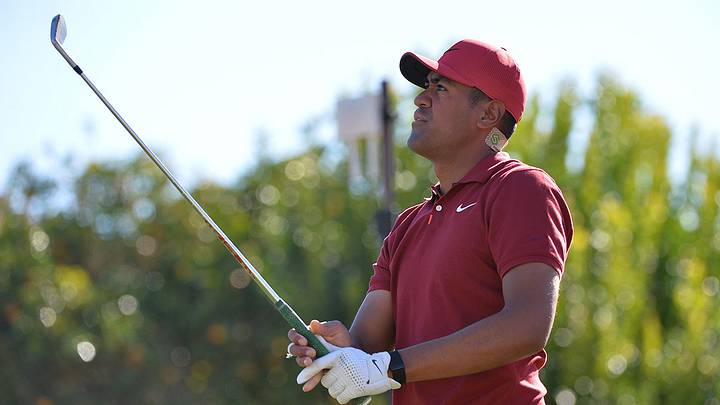 Tony Finau Sinks Long Birdie Putt, Celebrates Like Kobe Bryant