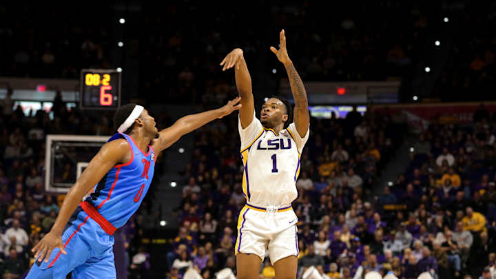 LSU Basketball Beats Ole Miss 73-63 to Stay Undefeated in SEC Play