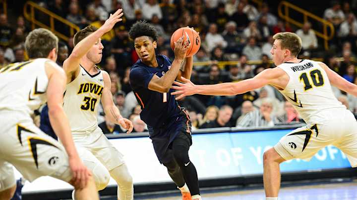 LIVE BLOG: FINAL - No. 18 Iowa 72, No. 19 Illinois 65 - Illini fall to 16-6, 8-3 LIVE BLOG: FINAL - No. 18 Iowa 72, No. 19 Illinois 65 - Illini fall to 16-6, 8-3