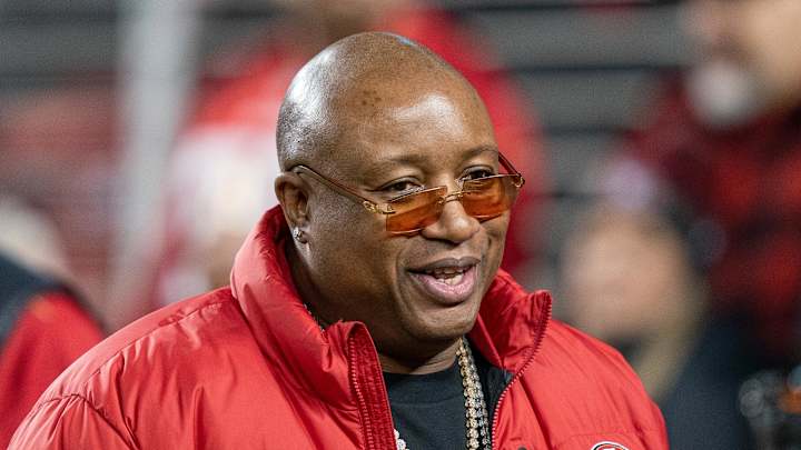 Famous 49ers Fan E-40 Enjoys Super Bowl Famous 49ers Fan E-40 Enjoys Super Bowl