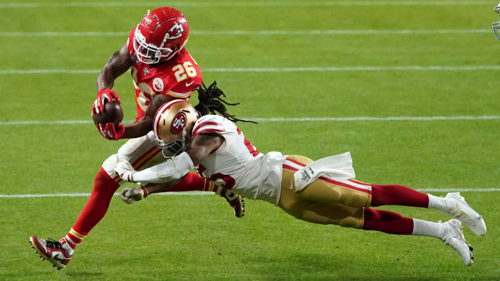 NaVorro Bowman On Revis-Sherman Spat: 'Sometimes The Internet Gets The Best Of You'