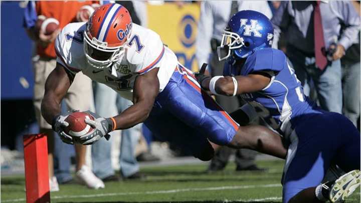 Three Replacement Options for Florida's Tight End Coaching Position Three Replacement Options for Florida's Tight End Coaching Position