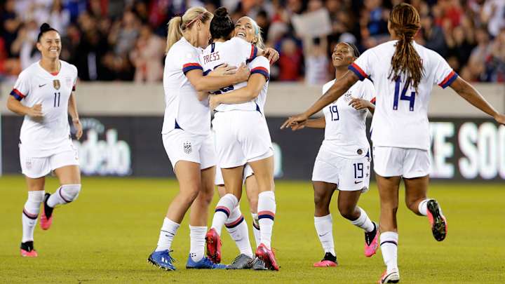 USWNT Blanks Costa Rica 6-0 to Win Olympic Qualifying Group