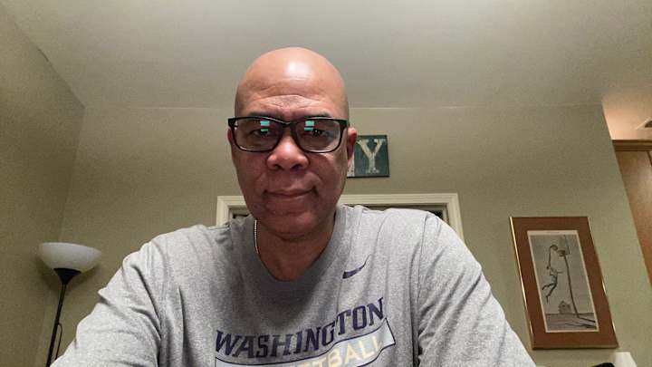 Ex-Husky James Edwards: 'Wish We could Get Stewart in Detroit'