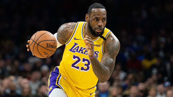 LeBron James’s Sick Windmill Dunk Gave Us an All-Time Great Sports Photograph LeBron James’s Sick Windmill Dunk Gave Us an All-Time Great Sports Photograph