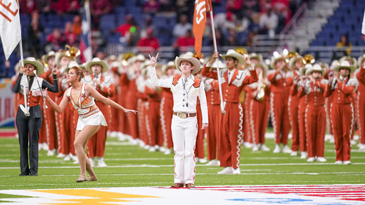 Texas Football: Longhorns Hire Former D-1 Head Coach as an Analyst