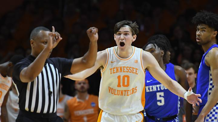 Instant Reaction: No. 15 Kentucky Rolls Over Tennessee 77-64