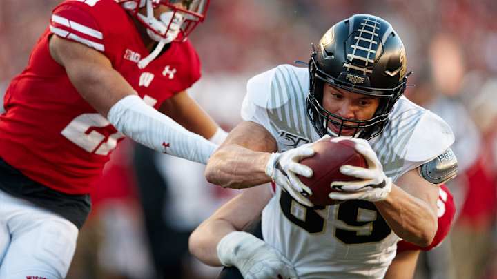 Tight End of Draft Interest to Bears Receives a Flag Tight End of Draft Interest to Bears Receives a Flag