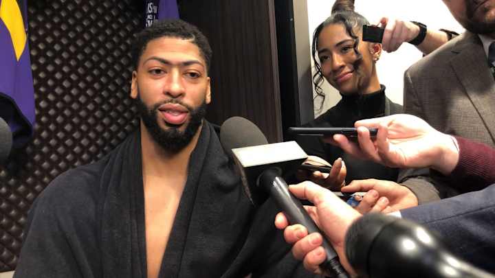 Derek Fisher, Robert Horry Chat Anthony Davis Trade Benefits