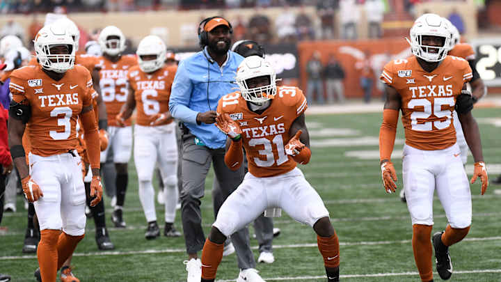 Texas Football: DeMarvion Overshown Moving to Linebacker