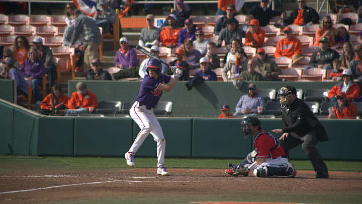 Tigers Sweep Liberty With 6-2 Win