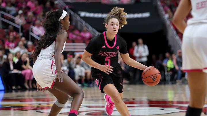 Mykasa Robinson changing Louisville's offense Mykasa Robinson changing Louisville's offense