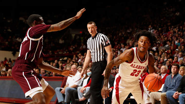 Live Updates: Alabama Basketball Hosts Furman Paladins
