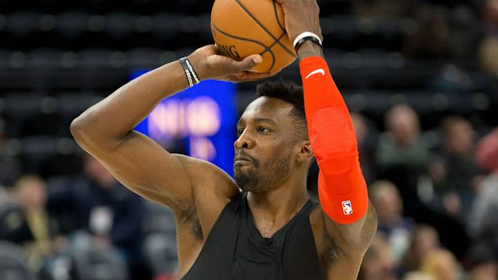 Jeff Green Flashes Potential as Rockets' Backup Center Jeff Green Flashes Potential as Rockets' Backup Center