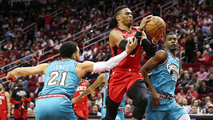 Russell Westbrook Bullies Grizzlies as Rockets Win Fifth Straight Game