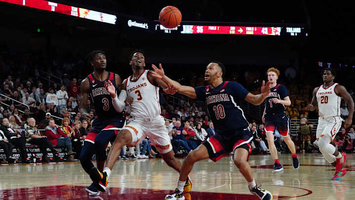 Miller may have sent loud and clear message in playing zone at USC Miller may have sent loud and clear message in playing zone at USC