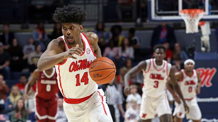 Vanderbilt and Ole Miss Battle in Oxford as Regular Season Winds down