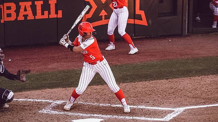 Cowgirls Sweep UIC and Louisville in First Day of the OSU/Tulsa Invitational Cowgirls Sweep UIC and Louisville in First Day of the OSU/Tulsa Invitational
