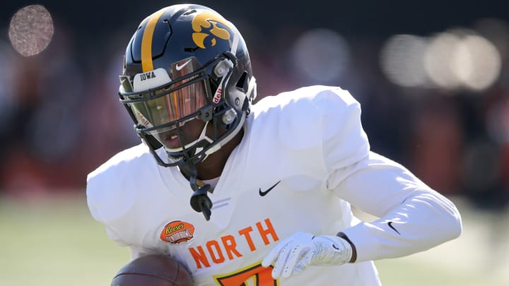 Seahawks Draft Profile: Michael Ojemudia