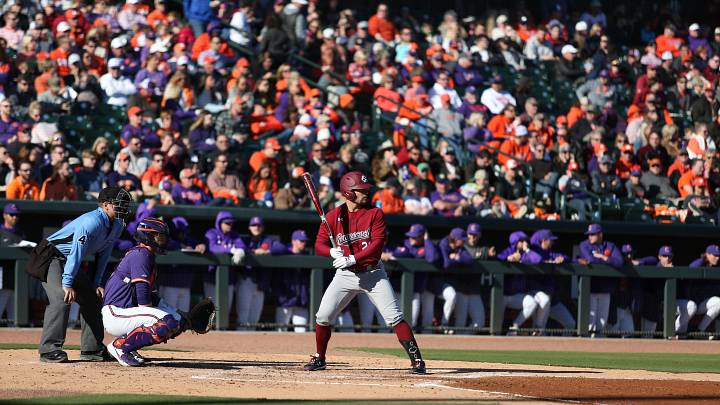Clemson Rally Thwarted; Tigers to Gamecocks Clemson Rally Thwarted; Tigers to Gamecocks
