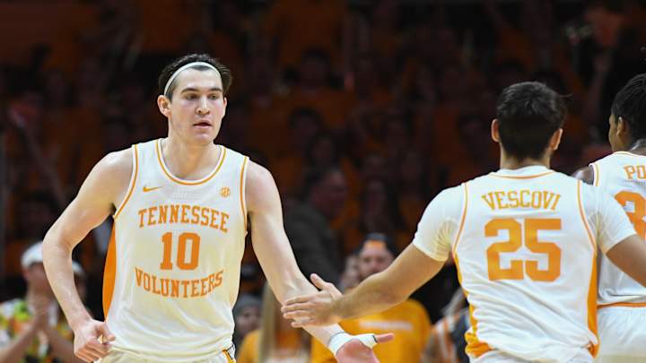 Analysis: Tennessee avoids late disaster against rival Florida