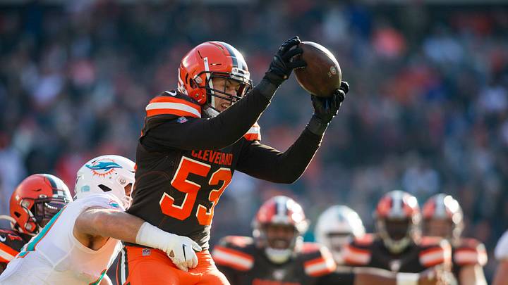 Will Linebacker Joe Schobert Price Himself Out of the Jaguars’ Range? Will Linebacker Joe Schobert Price Himself Out of the Jaguars’ Range?