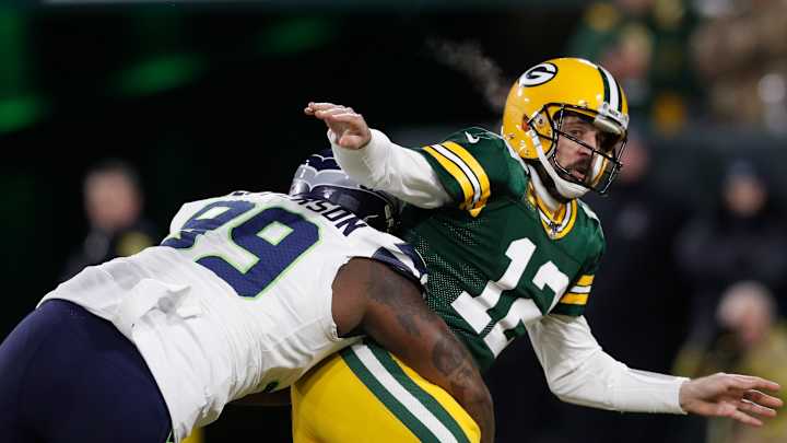 Why Seahawks Should Prioritize Re-Signing Quinton Jefferson