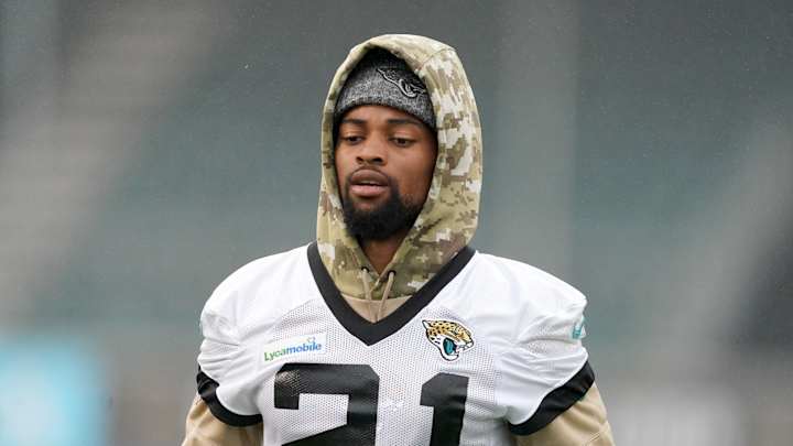 Former and Current Jaguars, Other NFL Players React to A.J. Bouye Trade