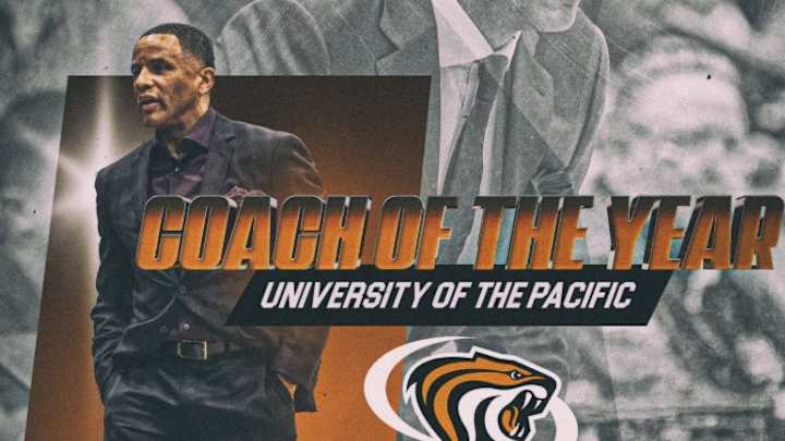 Stoudamire wins coaching honor