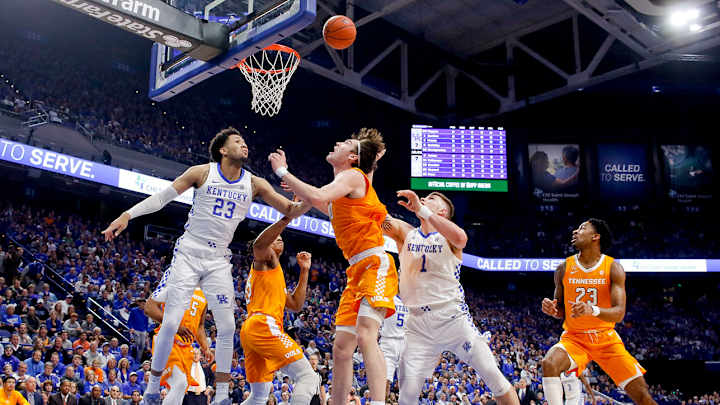 Kentucky Condemns Fan's Use of Racial Slur, Bans Her From Future Games