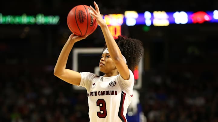 A Shot of Henni: Sharp Shooting Destanni Henderson leads Gamecocks Past Arkansas