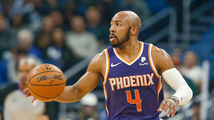 Jevon Carter Helps Suns Outlast Bucks