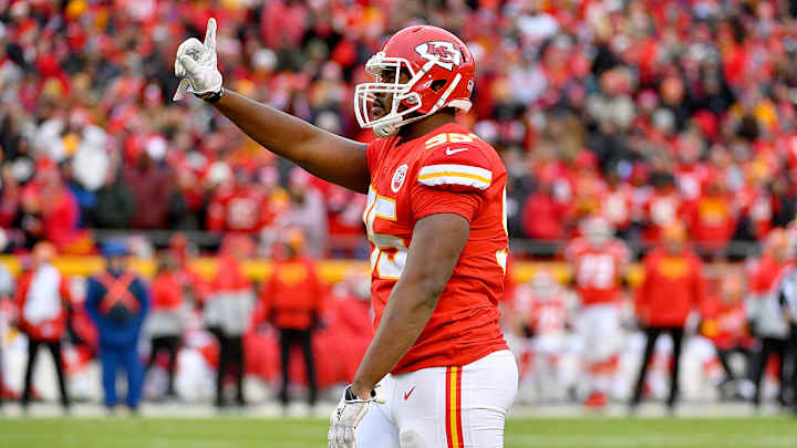 Report: Chiefs Place Franchise Tag on Chris Jones