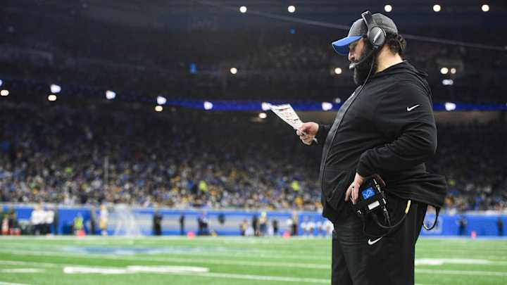 Lions Hire Former Patriot Ty Warren as Coaching Assistant