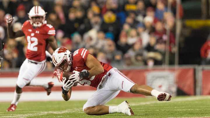 Wisconsin DE/LB Christian Bell Will Not Be Transferring To Illinois Wisconsin DE/LB Christian Bell Will Not Be Transferring To Illinois