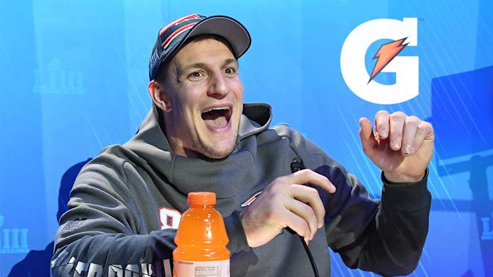 Report: Rob Gronkowski Signs With WWE, Will Appear at ‘WrestleMania’ Report: Rob Gronkowski Signs With WWE, Will Appear at ‘WrestleMania’