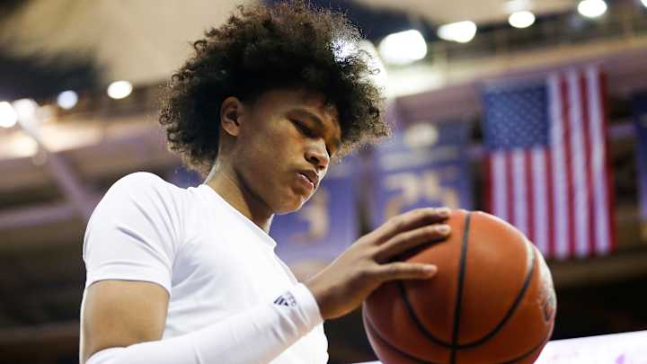 UW Bans Fans From Events; Could Make Spring Football Game Off Limits