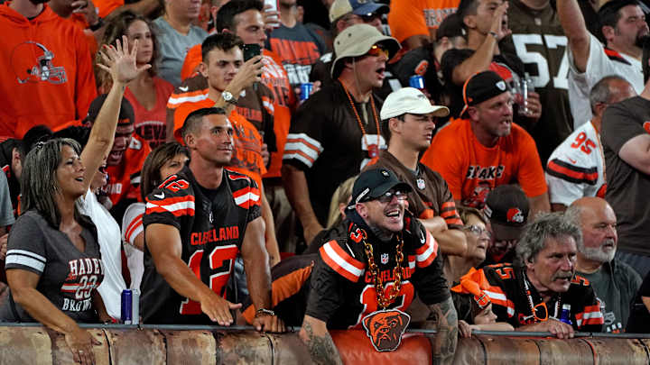 Browns Taking Aim At Bad Acting Browns Backers on Social Media