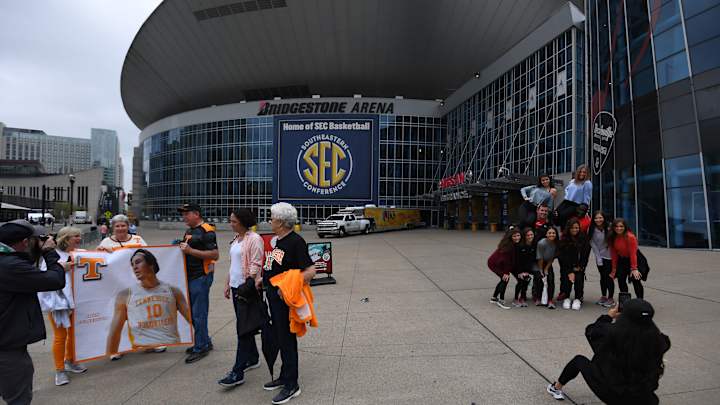 How Tennessee fans are reacting to the outbreak of COVID-19 How Tennessee fans are reacting to the outbreak of COVID-19