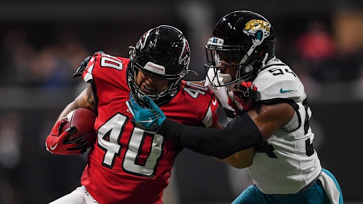 Falcons sign FB Keith Smith to three-year extension