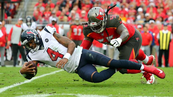 Bucs Bring Back DL Rakeem Nunez-Roches on 1-Year Deal Bucs Bring Back DL Rakeem Nunez-Roches on 1-Year Deal