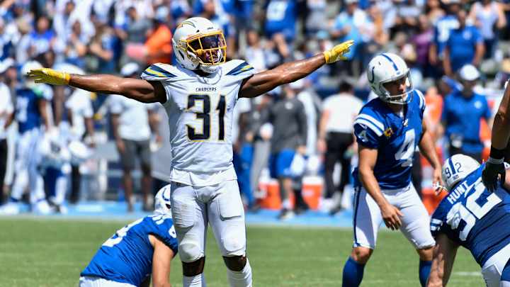 Grading Patriots' Additions in Week 1 of Free Agency