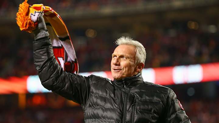 Joe Montana Predicts the Bengals Will Win Super Bowl LVI