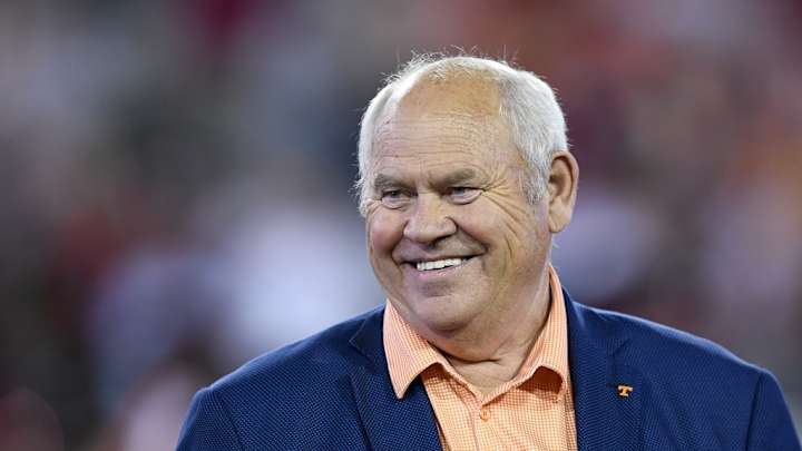 Fulmer Comments on Vols Potentially Wearing Black Uniforms in 2020 Fulmer Comments on Vols Potentially Wearing Black Uniforms in 2020