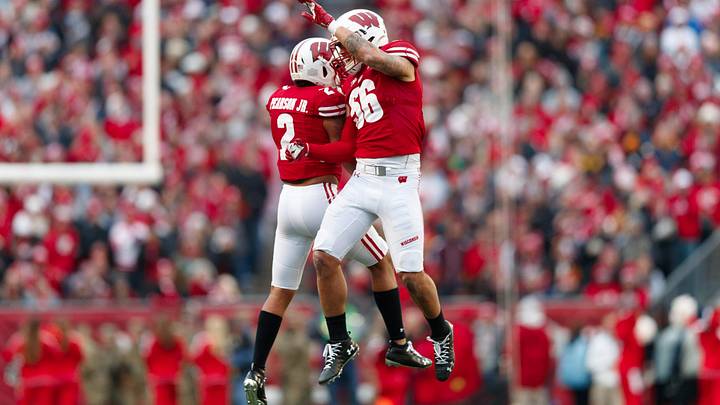 3 Edge Defenders That Should Be on Patriots' Radar in 1st Round 3 Edge Defenders That Should Be on Patriots' Radar in 1st Round