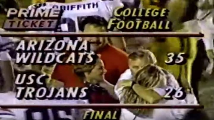 Offseason re-watch party: Fumblerooski helps Arizona upset USC in 1990