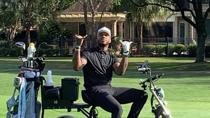 Steelers' Eric Ebron Debuts New Ride to Help with Social Distancing
