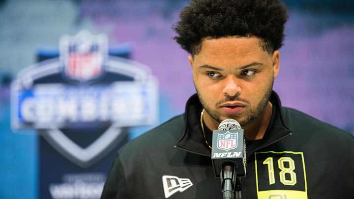 Huskies' Harris Impresses Draft Talent Scouts With Feet, Confidence