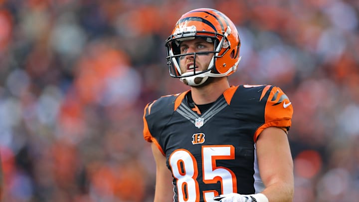 No Snags: Tyler Eifert Officially Signs Contract With Jaguars